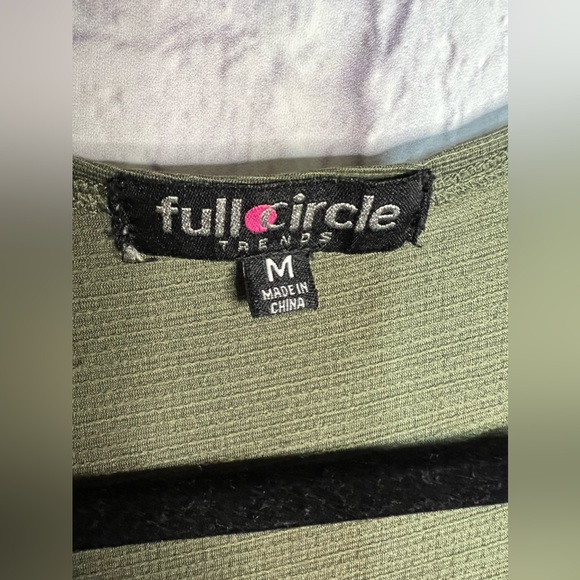 Full Circle Trends Blouse - Picture 3 of 3